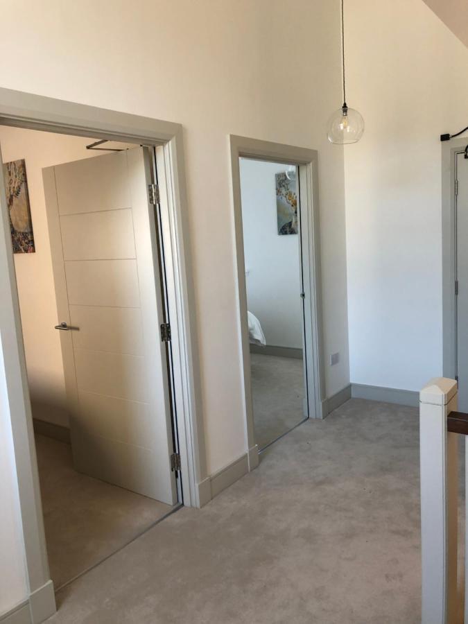 Inverness Great Glen Town House, 5 Minute Drive From Town Centre ภายนอก รูปภาพ