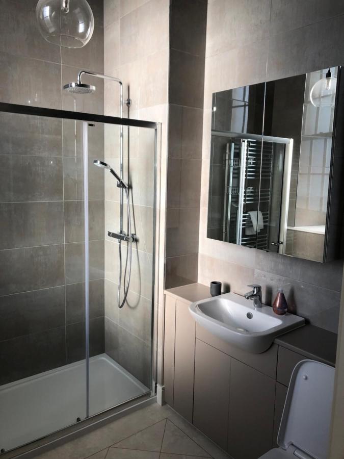 Inverness Great Glen Town House, 5 Minute Drive From Town Centre ภายนอก รูปภาพ