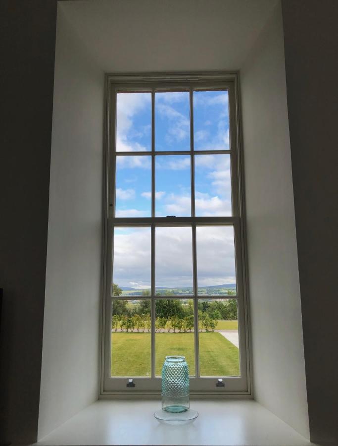 Inverness Great Glen Town House, 5 Minute Drive From Town Centre ภายนอก รูปภาพ