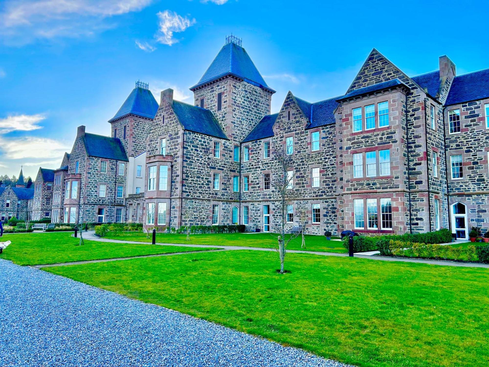 Inverness Great Glen Town House, 5 Minute Drive From Town Centre ภายนอก รูปภาพ