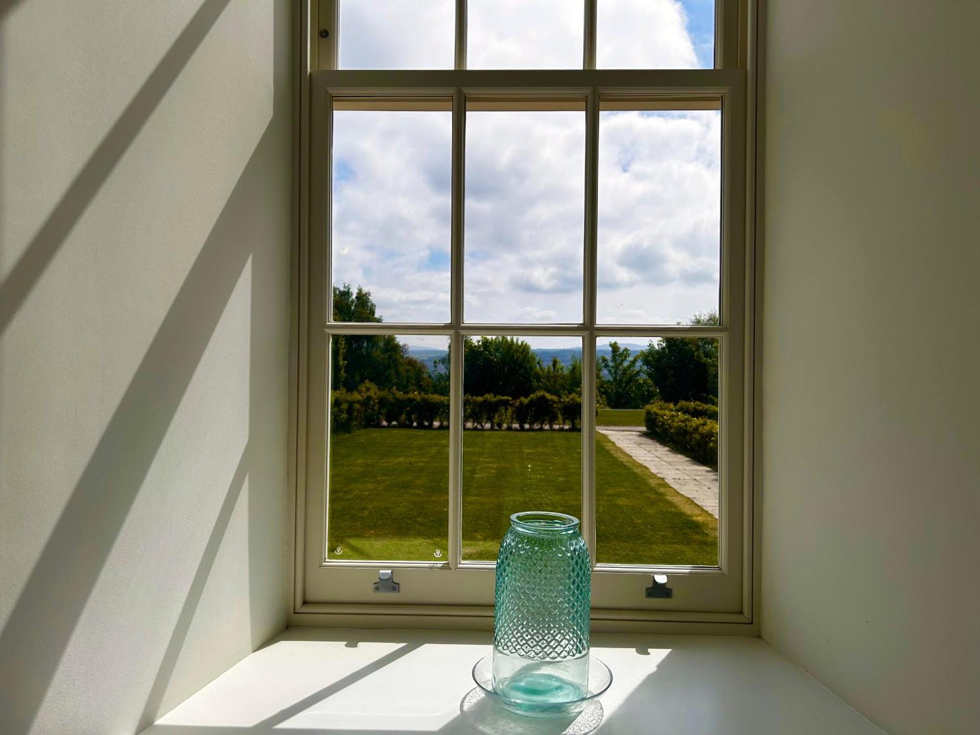 Inverness Great Glen Town House, 5 Minute Drive From Town Centre ภายนอก รูปภาพ