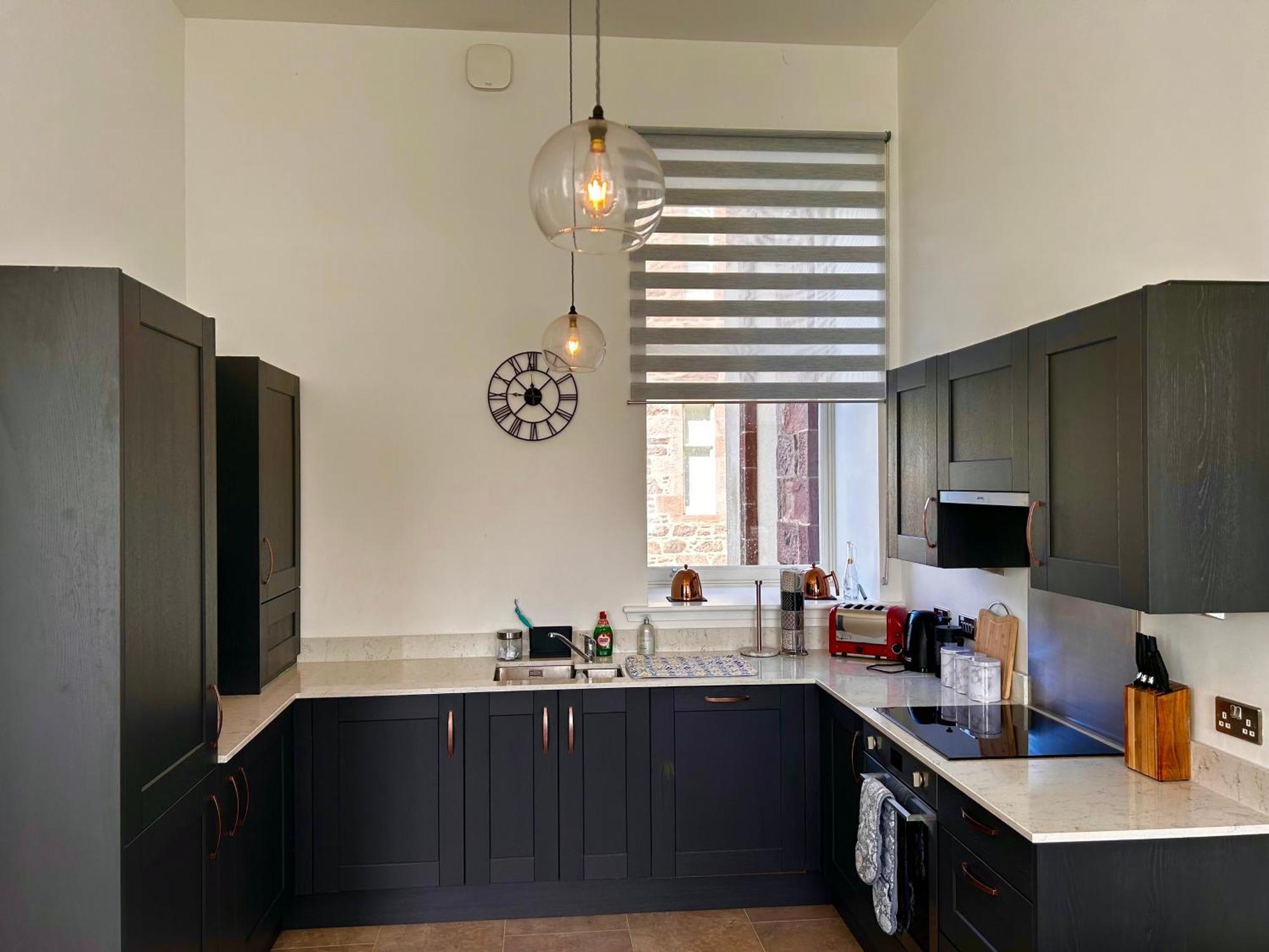 Inverness Great Glen Town House, 5 Minute Drive From Town Centre ภายนอก รูปภาพ
