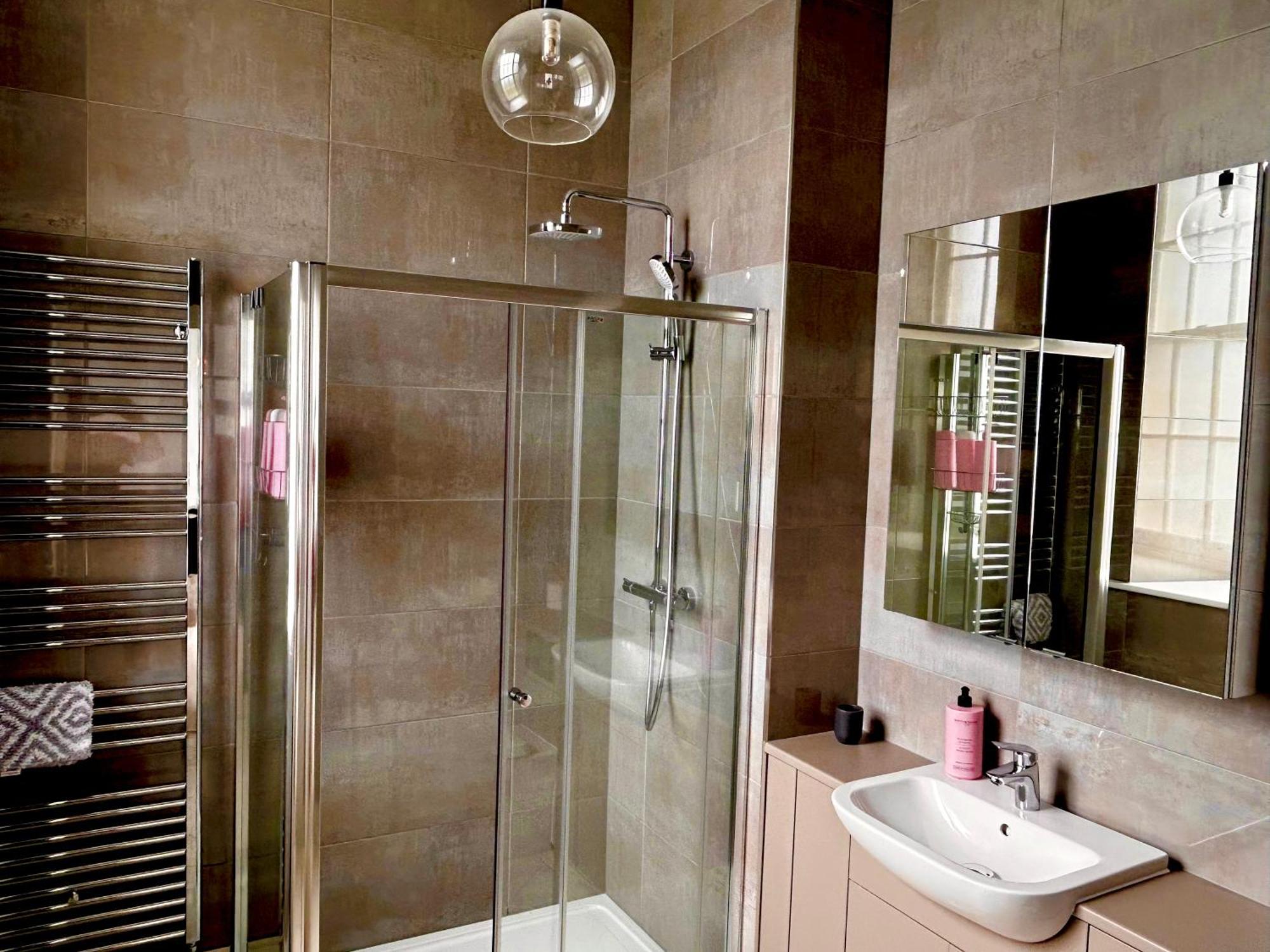Inverness Great Glen Town House, 5 Minute Drive From Town Centre ภายนอก รูปภาพ